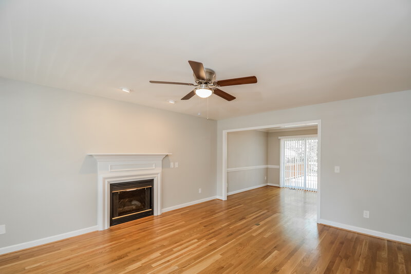 2,000/Mo, 508 Lakeview Ave Wake Forest, NC 27587 Living Room View