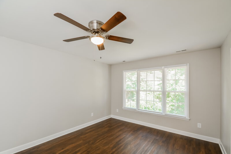2,000/Mo, 508 Lakeview Ave Wake Forest, NC 27587 Main Bedroom View 2