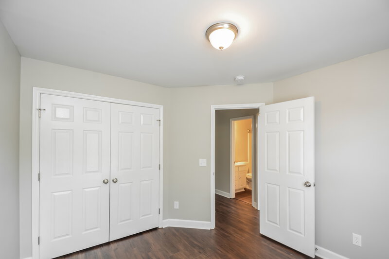 2,000/Mo, 508 Lakeview Ave Wake Forest, NC 27587 Bedroom View 2