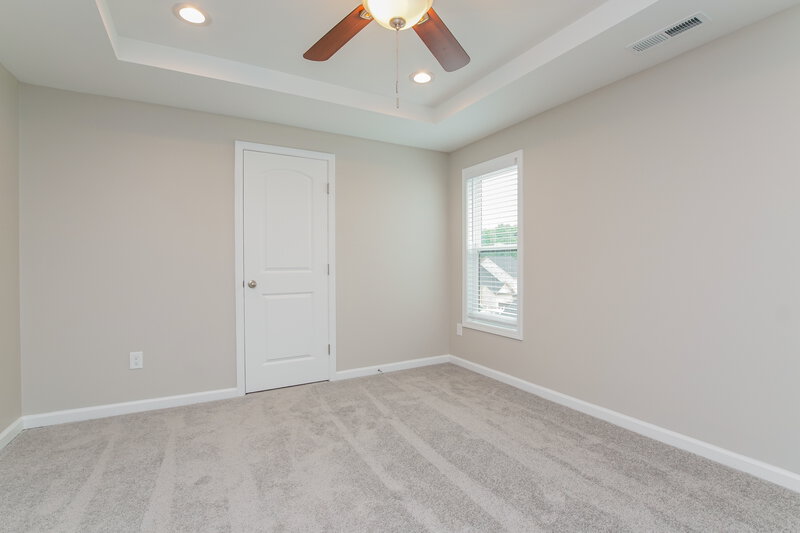 1,850/Mo, 18 Elliot Drive Clayton, NC 27520 Main Bedroom View