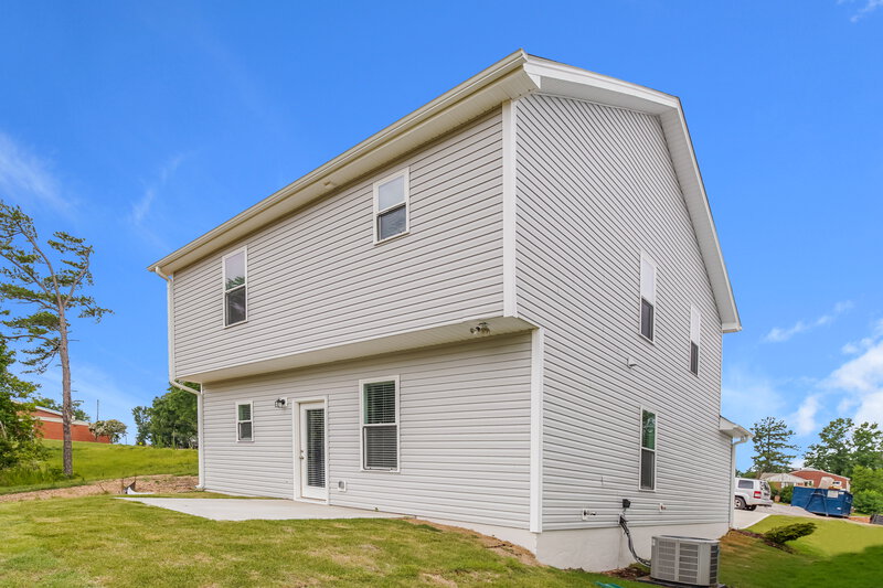 1,850/Mo, 18 Elliot Drive Clayton, NC 27520 Rear View 2