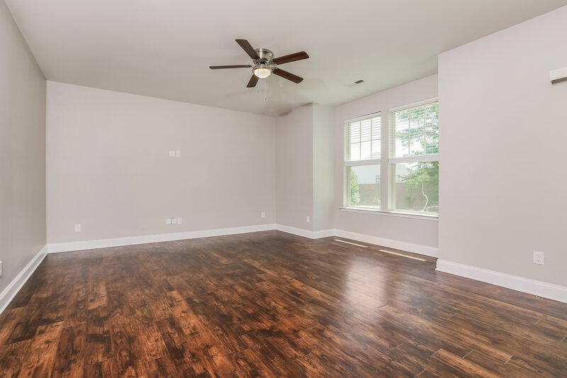 2,345/Mo, 3417 Snowberry Dr Raleigh, NC 27610 Living Room View 2