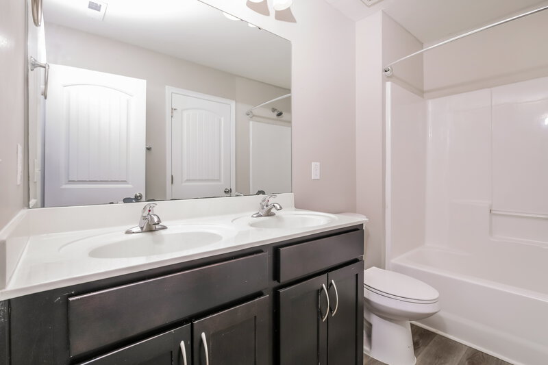 2,345/Mo, 3417 Snowberry Dr Raleigh, NC 27610 Bathroom View