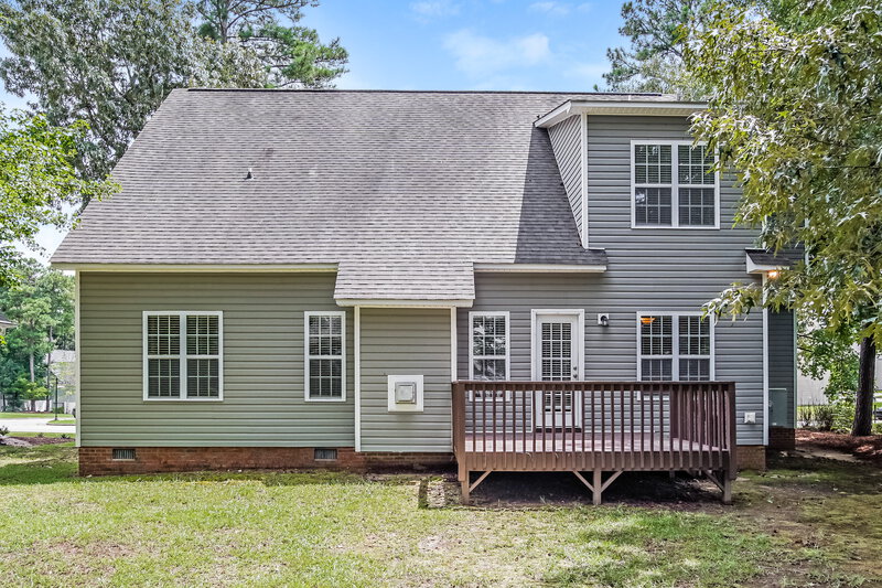 2,135/Mo, 169 North Farm Dr Clayton, NC 27527 Rear View