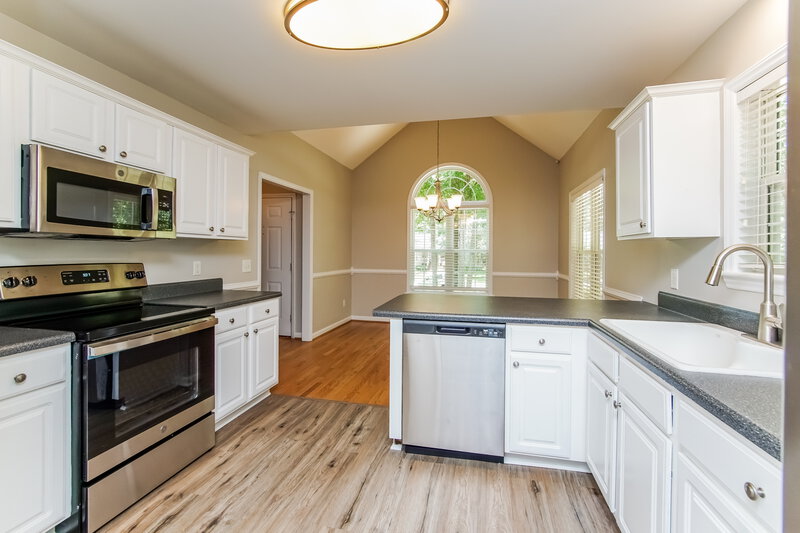 2,315/Mo, 109 Mayflower Way Clayton, NC 27527 Kitchen View 2