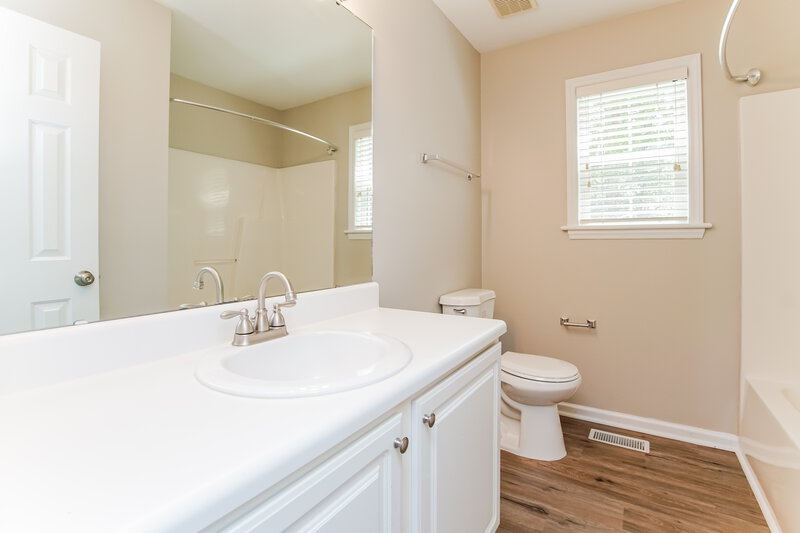 2,315/Mo, 109 Mayflower Way Clayton, NC 27527 Bathroom View