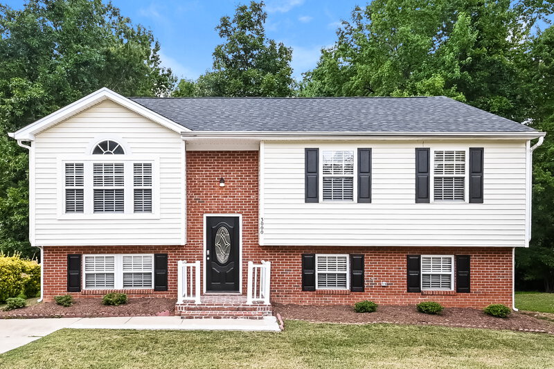 2,615/Mo, 3000 Basswood Dr Raleigh, NC 27610 External View