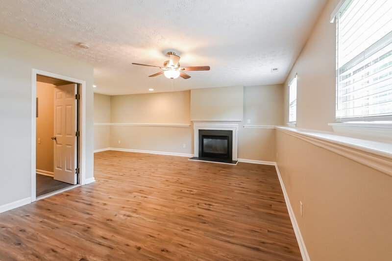 2,615/Mo, 3000 Basswood Dr Raleigh, NC 27610 Living Room View