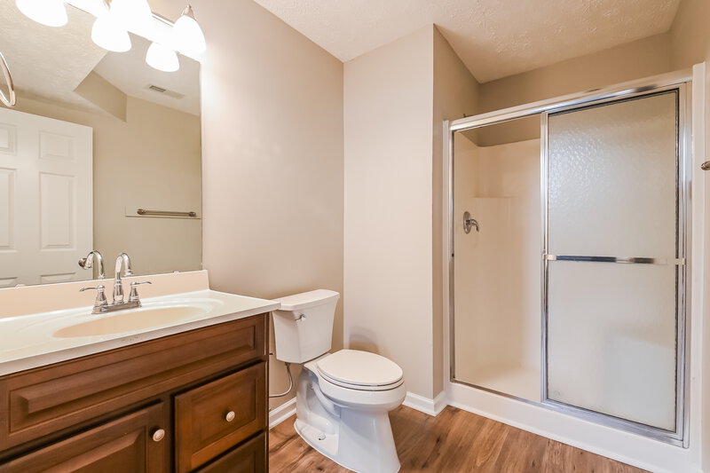 2,615/Mo, 3000 Basswood Dr Raleigh, NC 27610 Bathroom View