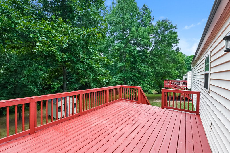 2,615/Mo, 3000 Basswood Dr Raleigh, NC 27610 Deck View