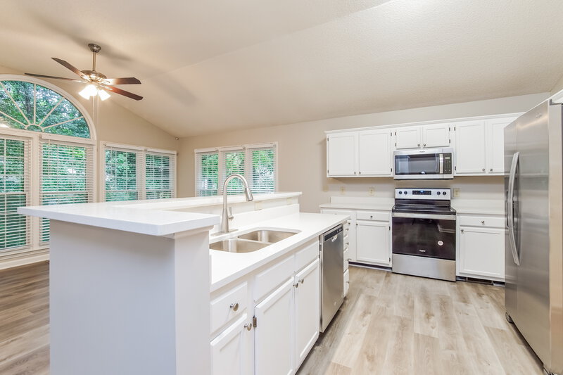 2,105/Mo, 4700 Hunt Manor Ct Raleigh, NC 27616 Kitchen View 2