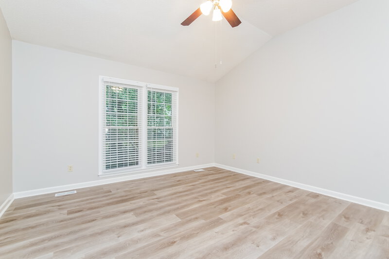 2,105/Mo, 4700 Hunt Manor Ct Raleigh, NC 27616 Main Bedroom View 2