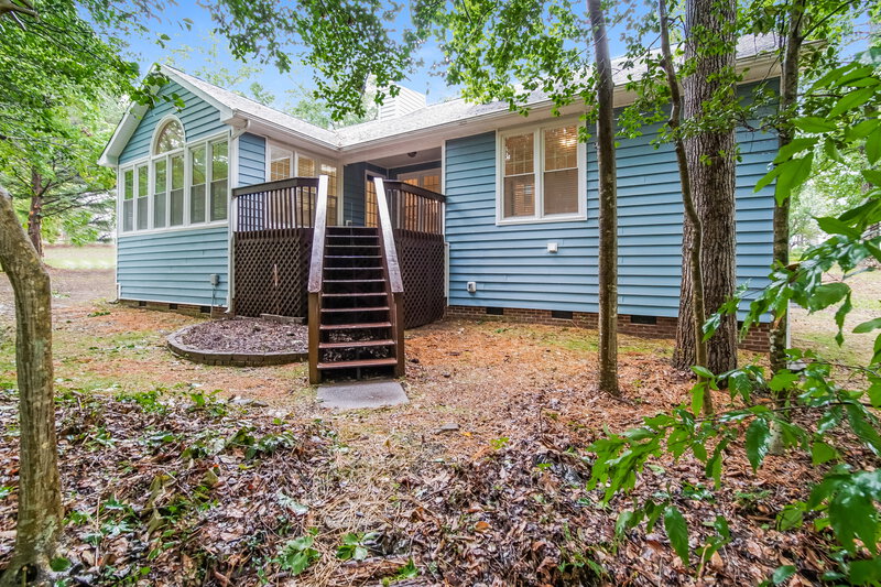 2,105/Mo, 4700 Hunt Manor Ct Raleigh, NC 27616 Rear View 2