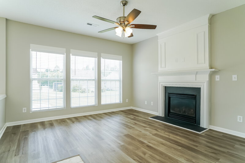 2,050/Mo, 2912 Mark Oak Ct Raleigh, NC 27610 Floor Plan View 3