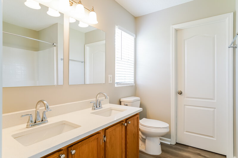 2,050/Mo, 2912 Mark Oak Ct Raleigh, NC 27610 Main Bathroom View