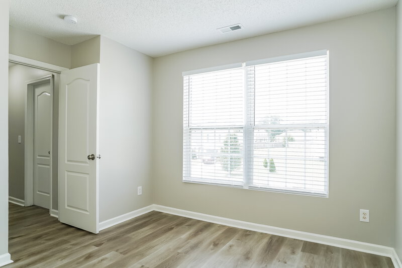 2,050/Mo, 2912 Mark Oak Ct Raleigh, NC 27610 Bedroom View 3