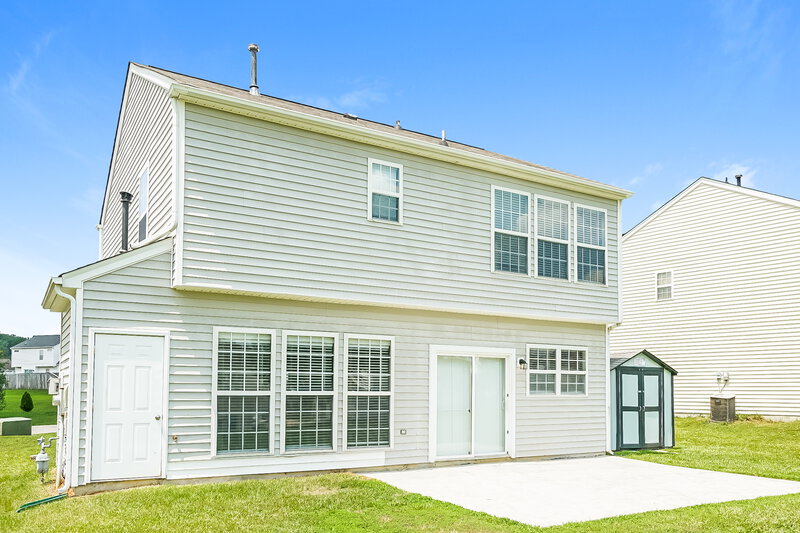 2,050/Mo, 2912 Mark Oak Ct Raleigh, NC 27610 Rear View