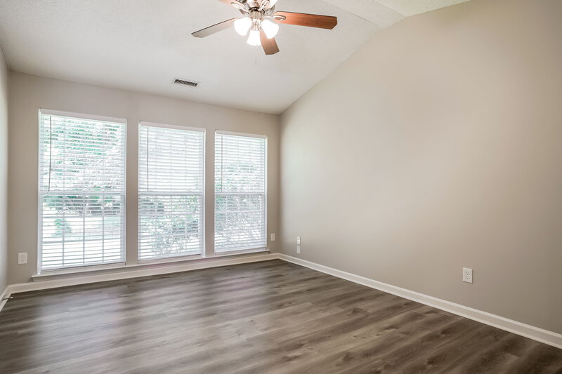 2,200/Mo, 204 Yellow Jasmine Path Apex, NC 27502 Main Bedroom View
