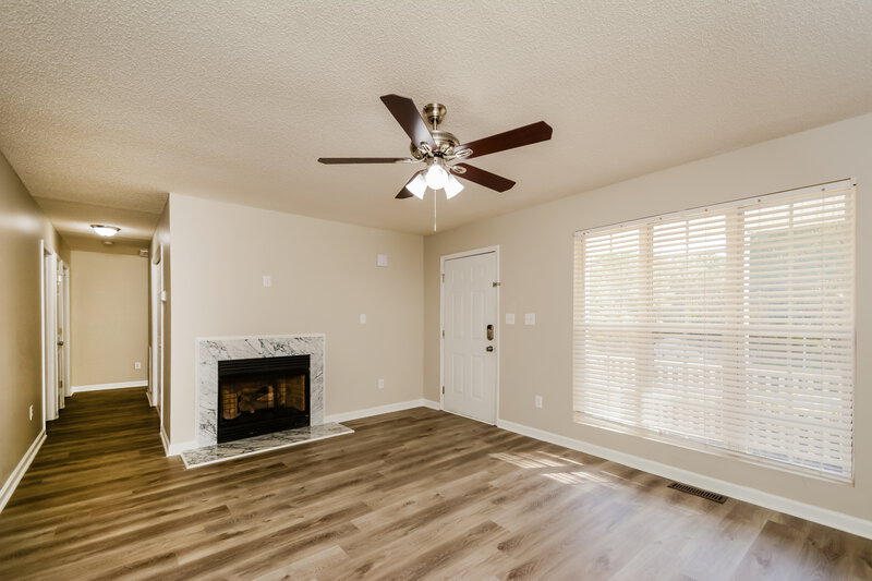 1,690/Mo, 501 Lockwood Dr Wilson's Mills, NC 27527 Living Room View