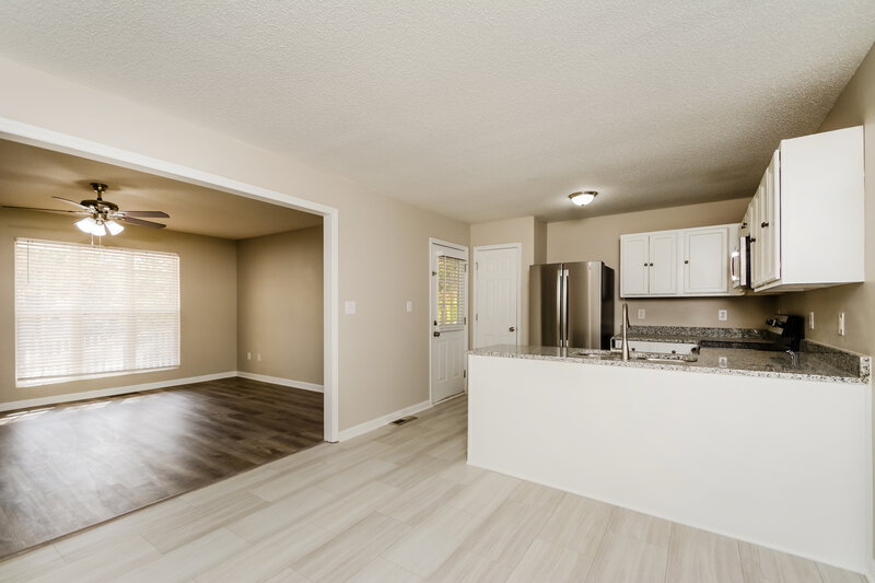 1,690/Mo, 501 Lockwood Dr Wilson's Mills, NC 27527 Dining Room View