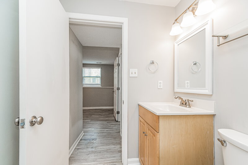 2,420/Mo, 109 Castle Bay Ct Cary, NC 27511 Main Bathroom View 2