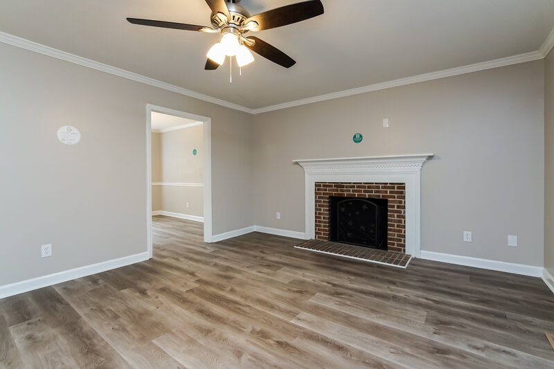 2,105/Mo, 925 Fairlong Rd Wake Forest, NC 27587 Living Room View 3