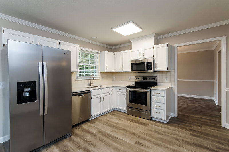 2,105/Mo, 925 Fairlong Rd Wake Forest, NC 27587 Kitchen View