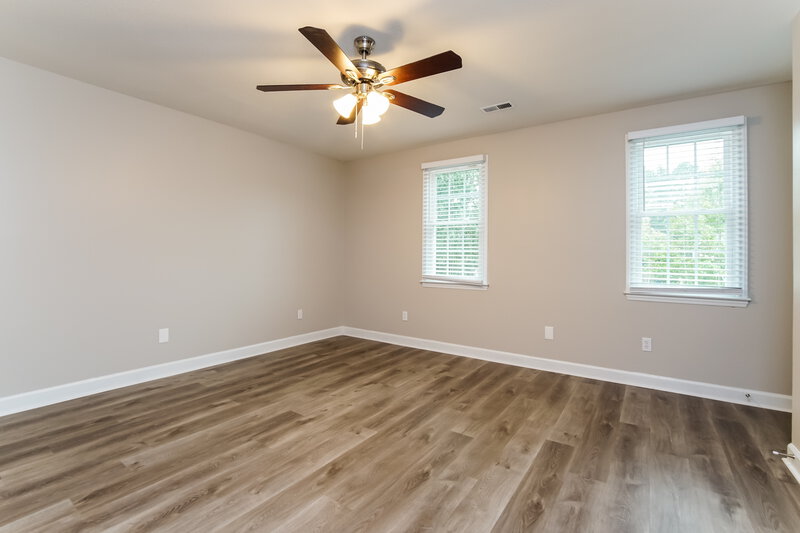 2,105/Mo, 925 Fairlong Rd Wake Forest, NC 27587 Main Bedroom View