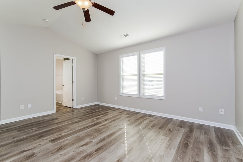 2,230/Mo, 255 Darecrest Ln Wendell, NC 27591 Main Bedroom View 2