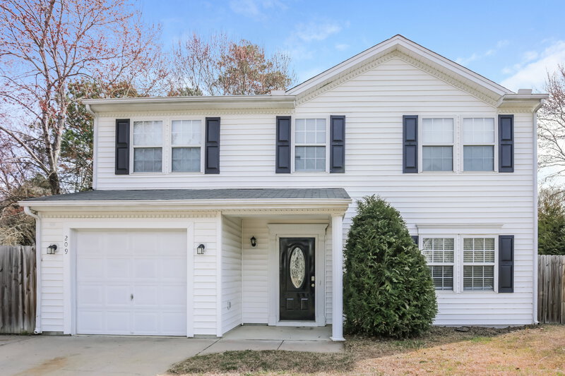 2,010/Mo, 209 Mingocrest Dr Knightdale, NC 27545 External View