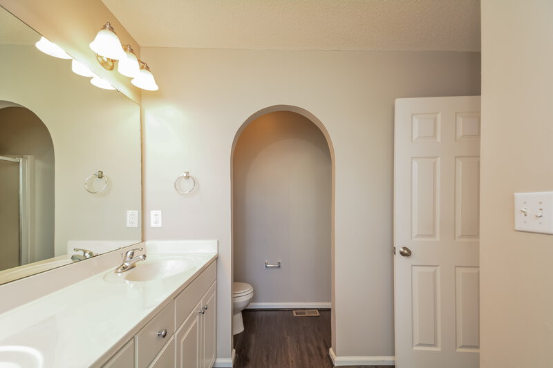 1,760/Mo, 3626 Enduring Freedom Dr Raleigh, NC 27610 Main Bathroom View 2