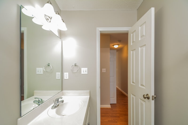 1,760/Mo, 3626 Enduring Freedom Dr Raleigh, NC 27610 Main Bathroom View 3