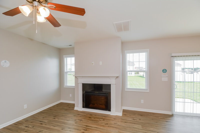 2,415/Mo, 238 Grovemere Ln Wendell, NC 27591 Living Room View