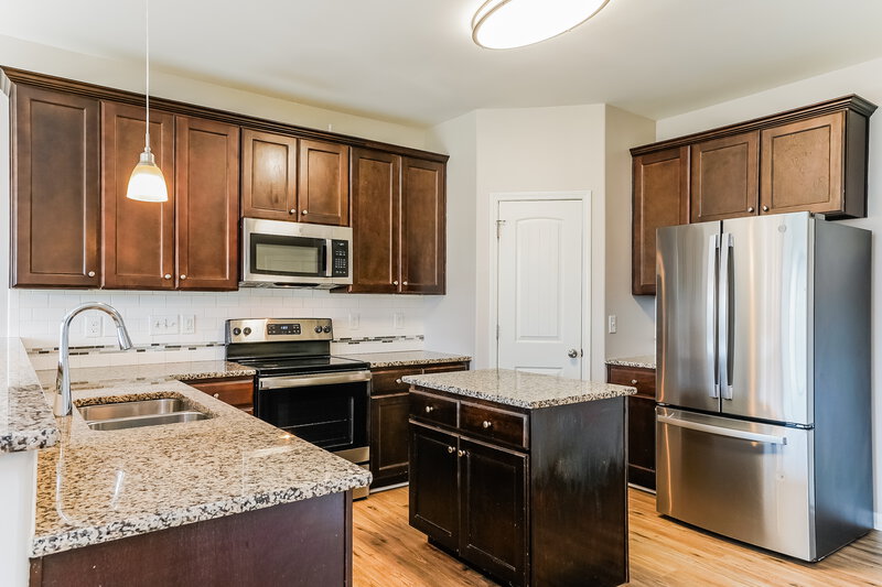2,305/Mo, 238 Grovemere Ln Wendell, NC 27591 Kitchen View