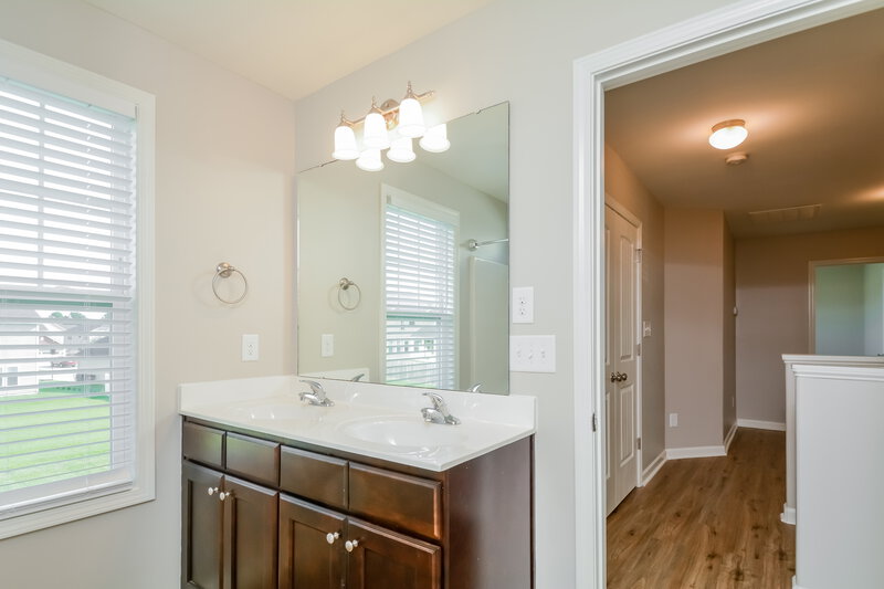 2,415/Mo, 238 Grovemere Ln Wendell, NC 27591 Bathroom View 2