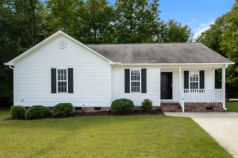 1,660/Mo, 18 Gray Ghost St Benson, NC 27504 External View