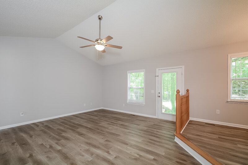 1,660/Mo, 18 Gray Ghost St Benson, NC 27504 Living Room View