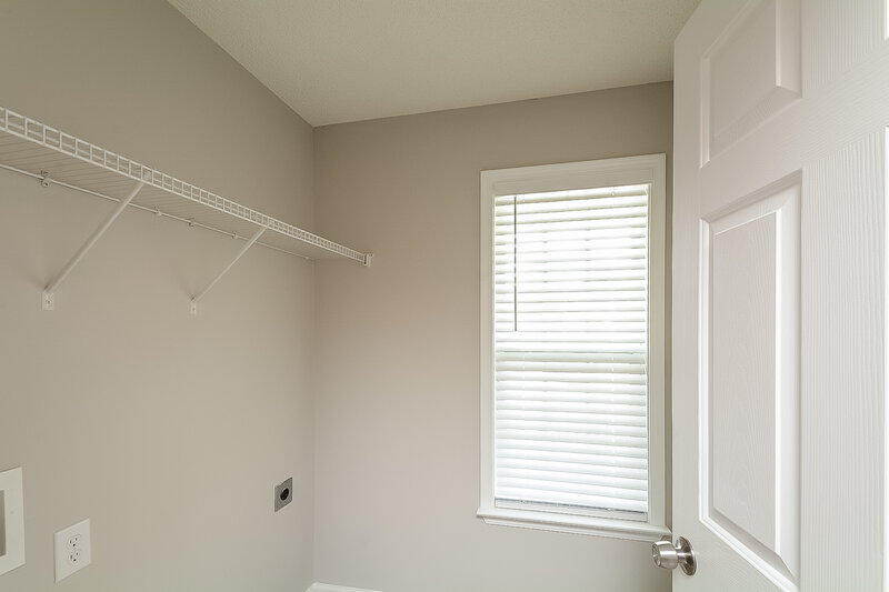 1,660/Mo, 18 Gray Ghost St Benson, NC 27504 Laundry Room View