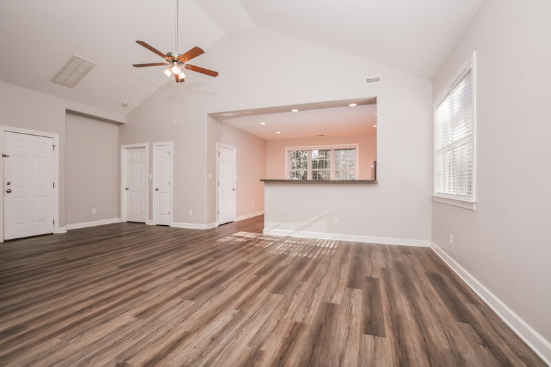 2,020/Mo, 1036 N Main St Wake Forest, NC 27587 Living Room View