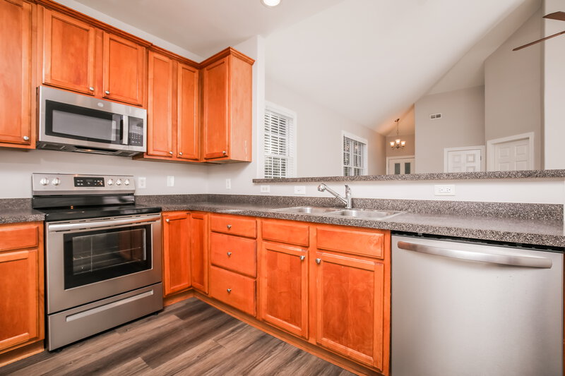 2,020/Mo, 1036 N Main St Wake Forest, NC 27587 Kitchen View 2