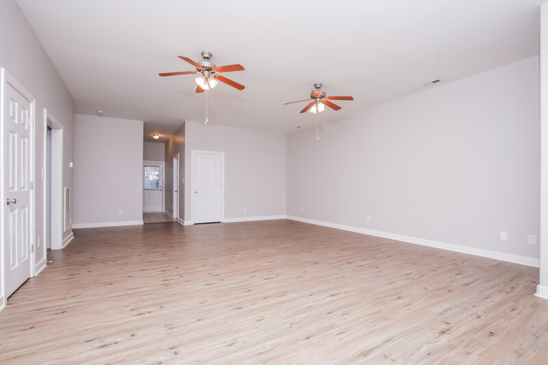 2,020/Mo, 1036 N Main St Wake Forest, NC 27587 Family Room View