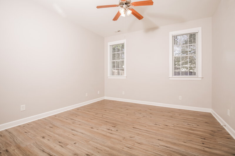 2,020/Mo, 1036 N Main St Wake Forest, NC 27587 Bedroom View