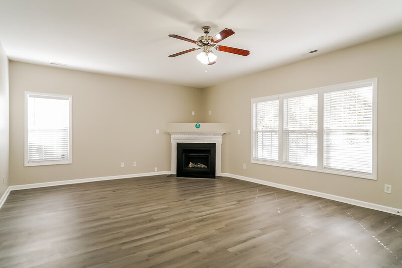 2,165/Mo, 8039 Marsh Hollow Dr Raleigh, NC 27616 Living Room View