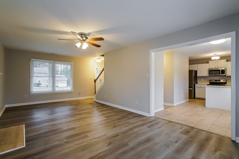 2,770/Mo, 4512 Ashmont Ct Raleigh, NC 27616 Living Room View 2