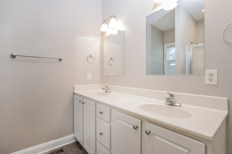 2,395/Mo, 8537 Battery Crest Ln Wake Forest, NC 27587 Main Bathroom View