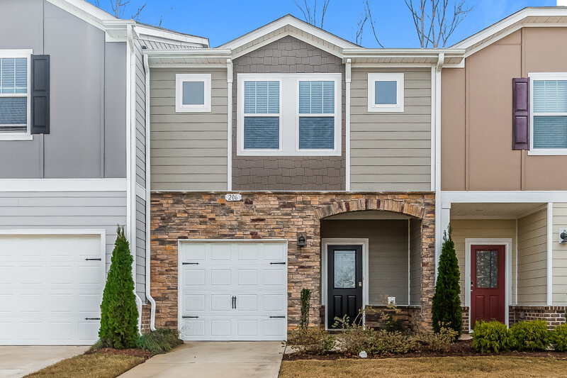 1,615/Mo, 206 Brook Farm Ln Fuquay Varina, NC 27526 External View