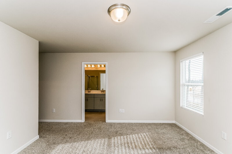 1,615/Mo, 206 Brook Farm Ln Fuquay Varina, NC 27526 Main Bedroom View