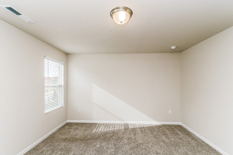 1,615/Mo, 206 Brook Farm Ln Fuquay Varina, NC 27526 Main Bedroom View 2