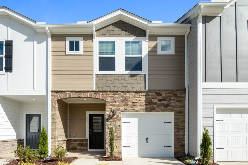 2,015/Mo, 217 Brook Farm Ln Fuquay Varina, NC 27526 External View