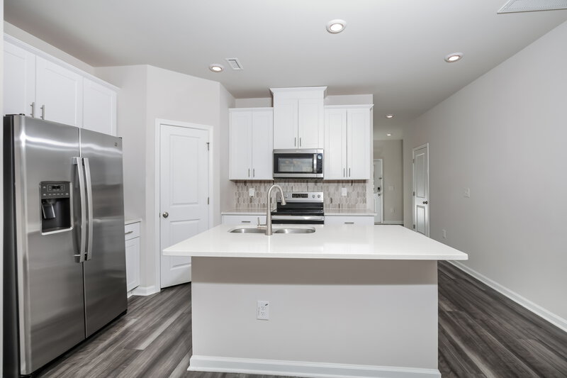 1,800/Mo, 217 Brook Farm Ln Fuquay Varina, NC 27526 Kitchen View